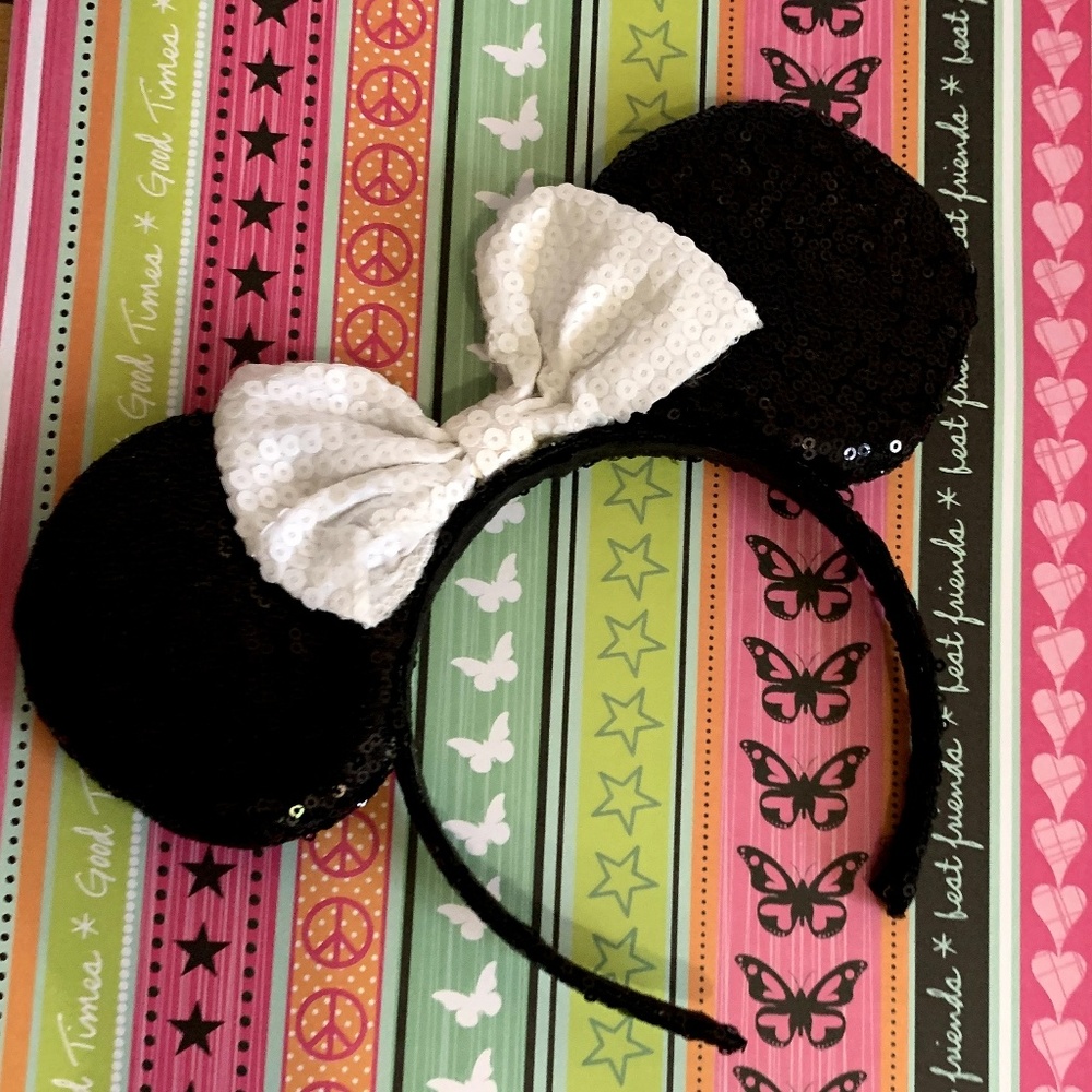 Brand new Minnie mouse ear headband